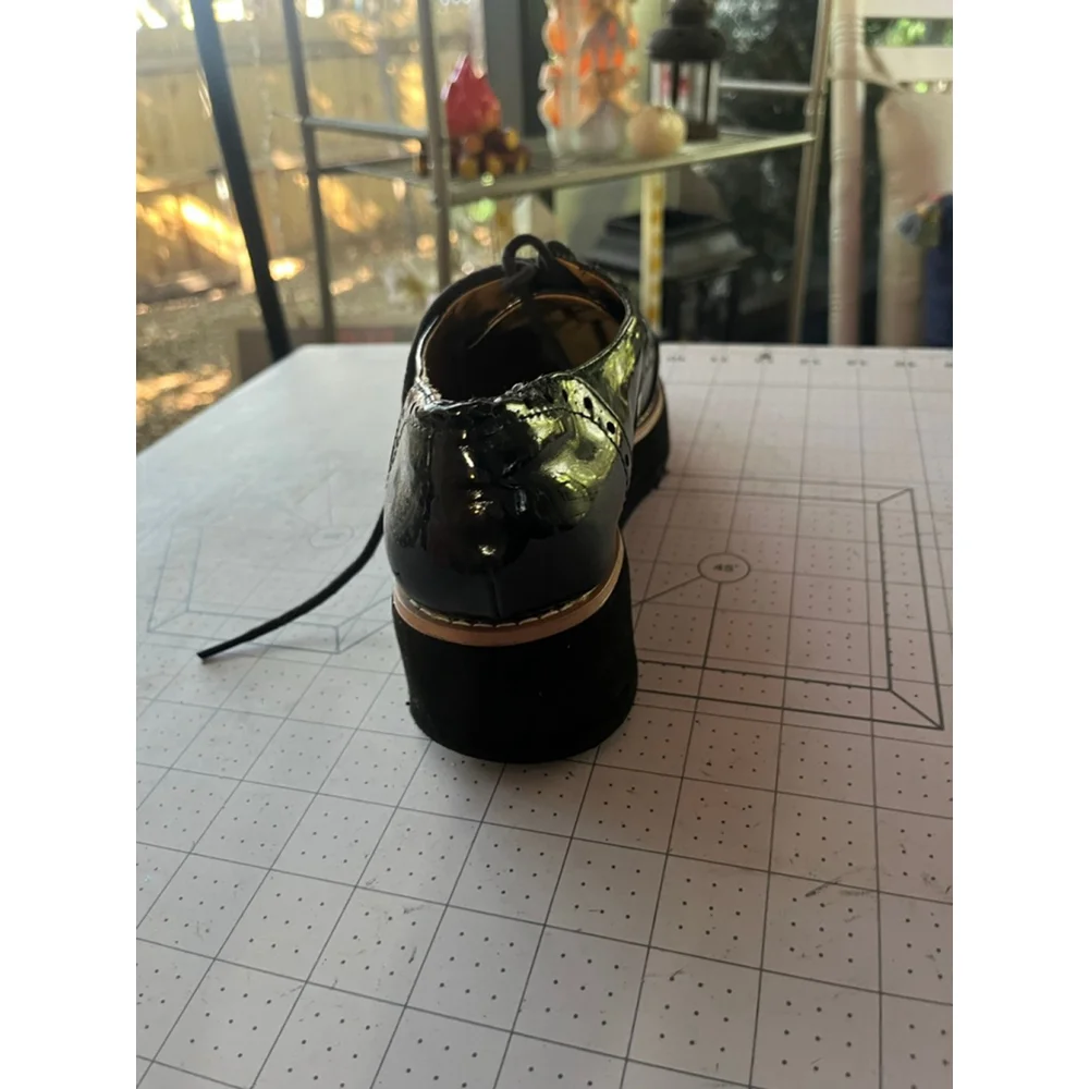 Women's Cutesy Black Patent Leather Platform Oxfords Size 9
